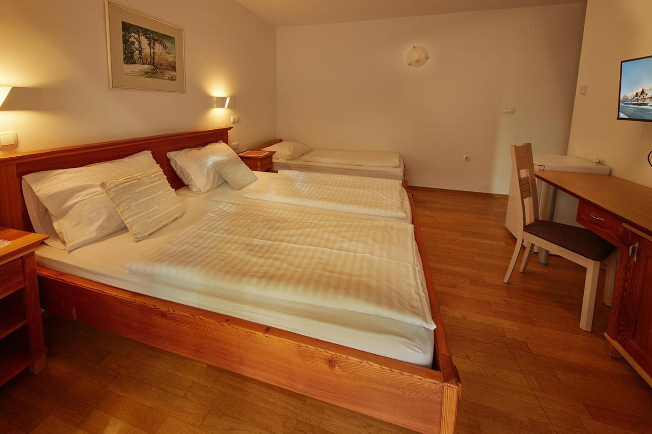 Rute Hotel And Apartments Кранска гора Екстериор снимка