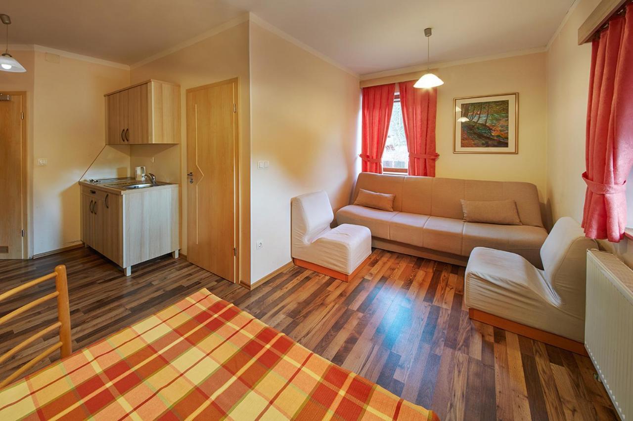 Rute Hotel And Apartments Кранска гора Екстериор снимка